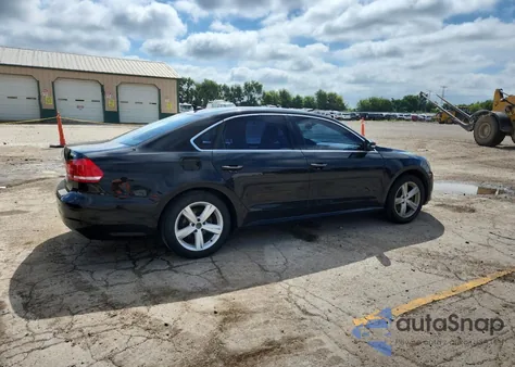 2013 Volkswagen Passat Se z USA, uszkodzony, nr VIN 1VWBN7A37DC103090